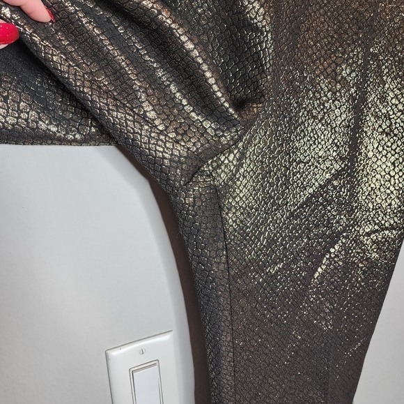 Anne Klein Shimmering Gold Metallic Black Snake Print Pants Size 12 - Picture 13 of 17